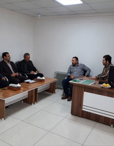 بازدید کارشناسان اداره تعاون، کار و رفاه اجتماعی از دفتر شرکت